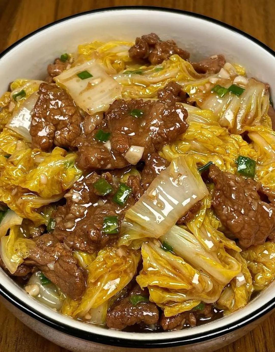心脏决定寿命,建议中老年人别太节俭,多吃3样,身强体壮更长寿