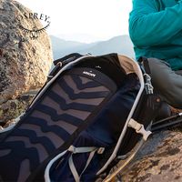 #户外运动##微博兴趣创作计划##全民运动flag大会##微博超有用视频大赛#  户外背包怎么选？小鹰、多特、格里高利、神秘农场的小包，我按实用性和性价比给大家捋了捋~3分钟速通选购思路~ 爱健身的硬哥的微博视频