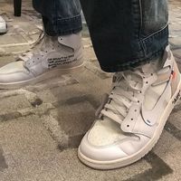 耐克经典复刻鞋是情怀延续还是商业套路？3000+用户观点大碰撞