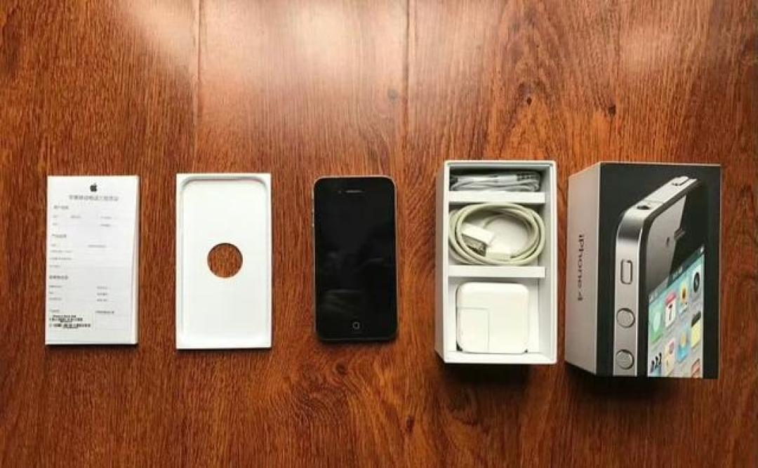 15年前iPhone4突然翻红!需求暴增近1000%,年轻人抢购为哪般?