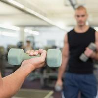 中年人最佳抗衰老方式——力量训练，3个方法提升肌肉量！