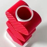 3D打印创新家居用品大赏：定制花瓶、智能灯具、个性书架