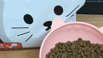 亲测近一年：为什么都说希喂无谷鸡烘焙猫粮好？高肉高蛋白超实惠