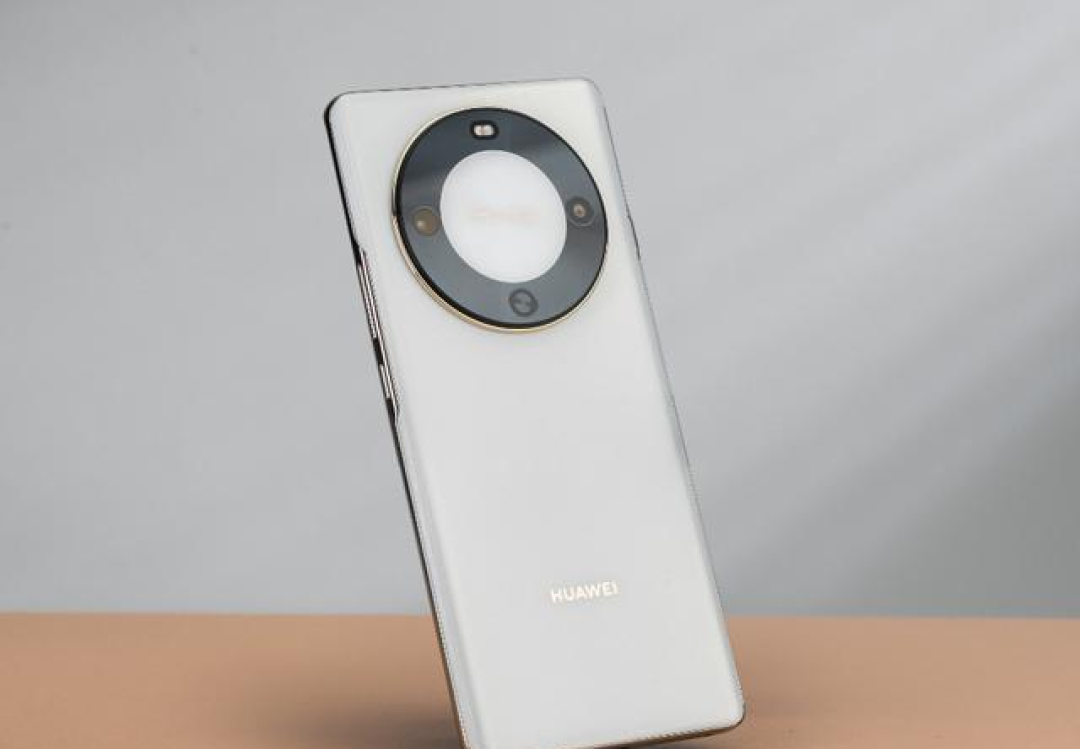 华为开启清仓模式，从6699元跌至4386元，昆仑玻璃+512GB+鸿蒙OS！！