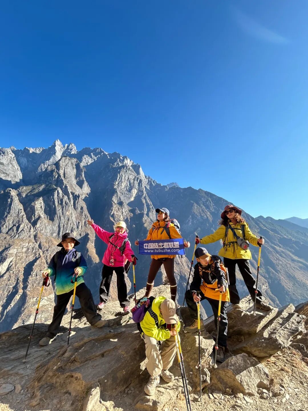 虎跳峡高路亲子徒步，用世界的视野行走横断山河！