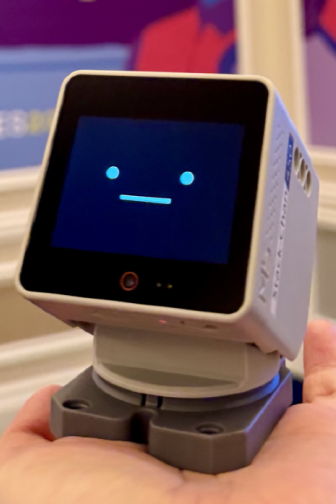 社区共创桌宠，M5Stack 领衔，StackChan 如何获得无限生命力 | CES2026