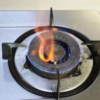 家里的燃气灶什么时候该换？