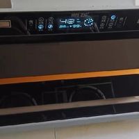 让厨房空气保持清新。即使是爆炒，也能轻松应对。