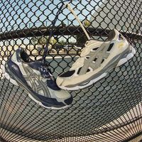 阿迪达斯 vs 亚瑟士复古跑鞋？我们汇总了128位用户真实体验，结论在这