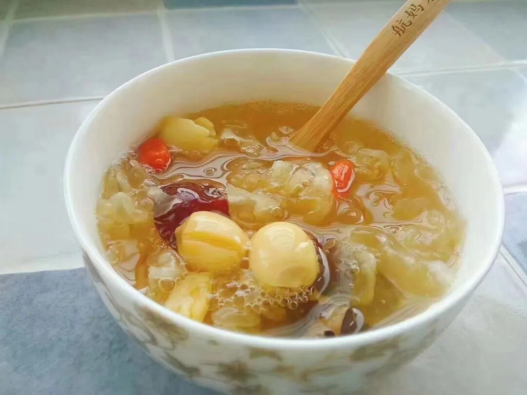 可以补中益气、和胃润肺的老黄冰(黄冰糖)