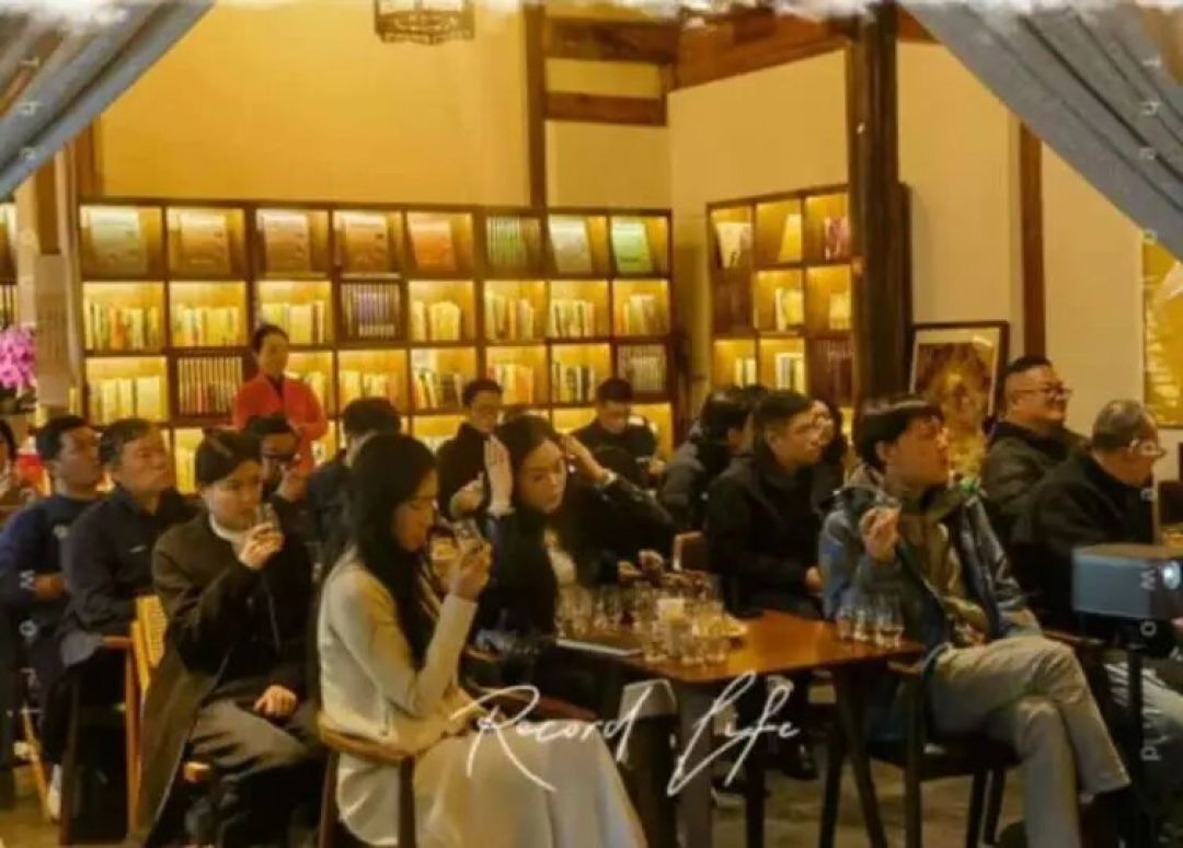 威驷 X 罗岚书屋 :一场不一样的历史对话