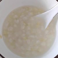 贾国龙硬刚罗永浩致西贝关店102家:预制菜争议背后的生死博弈
