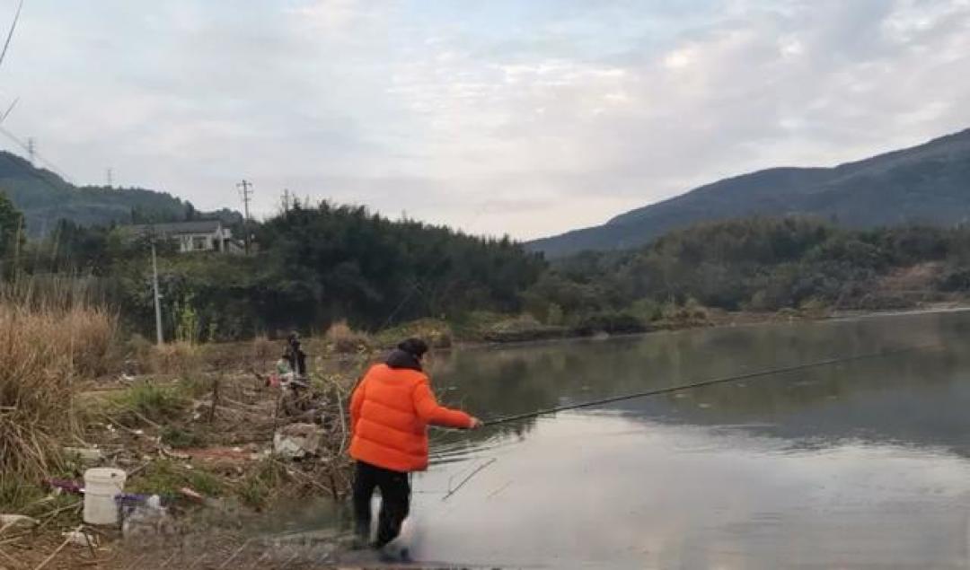 夜钓的3个小技巧,天气越冷越有用