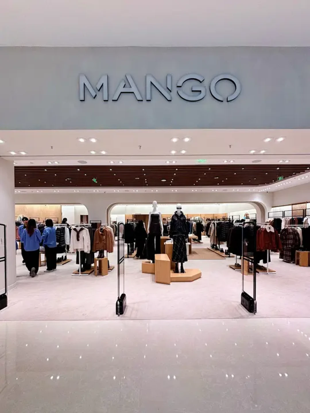 时尚是个轮回｜快时尚品牌MANGO又回来了