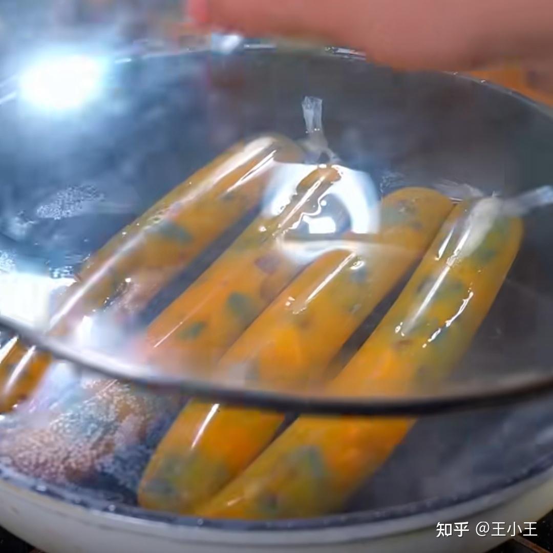 皮蛋肠怎么做才好吃？