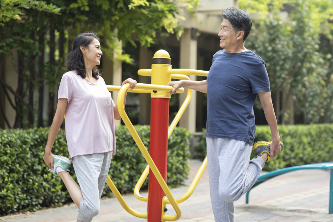 给中老年朋友的“轻健身”指南：不费力、不受伤，练出好体态与好精神