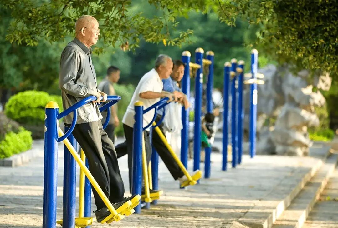 给中老年朋友的“轻健身”指南：不费力、不受伤，练出好体态与好精神