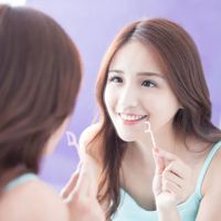 口腔科普 | 牙线没用对或者太大力，会导致牙龈出血或萎缩吗？