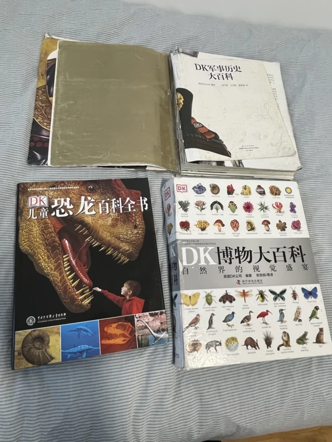 书籍的破烂度说明了儿子的一切🤣