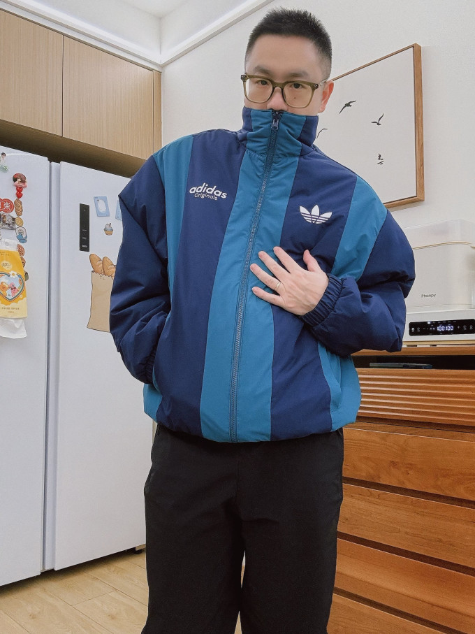 阿迪达斯运动棉服