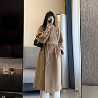 秋冬大衣 “万能穿搭公式”｜8 套不出错 look，承包你整个季节的优雅