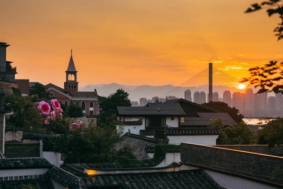 聆听老建筑砖石里的时代回响,读懂这部近代史