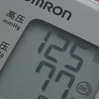 春节健康礼首选！欧姆龙HEM-6121腕式血压计，守护全家安心团圆