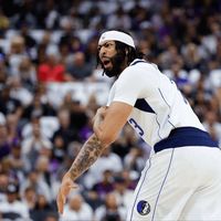 东契奇浓眉互换交易十个月后，独行侠该不该再交易浓眉？1043+观点大PK