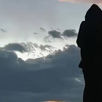 车身清洁频率：一周一次，路况差适当增加