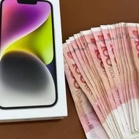 现金买iPhone的大叔,藏着最戳人的生活热望