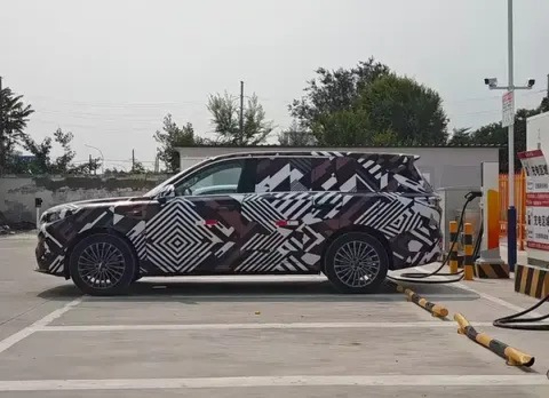 魏牌全新旗舰SUV预告发布:归元平台打造,命名琥爵,配6C快充与高阶智驾