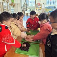 【小拖把 大秘密】定南县第四公办示范幼儿园中三班劳动教育班本课程