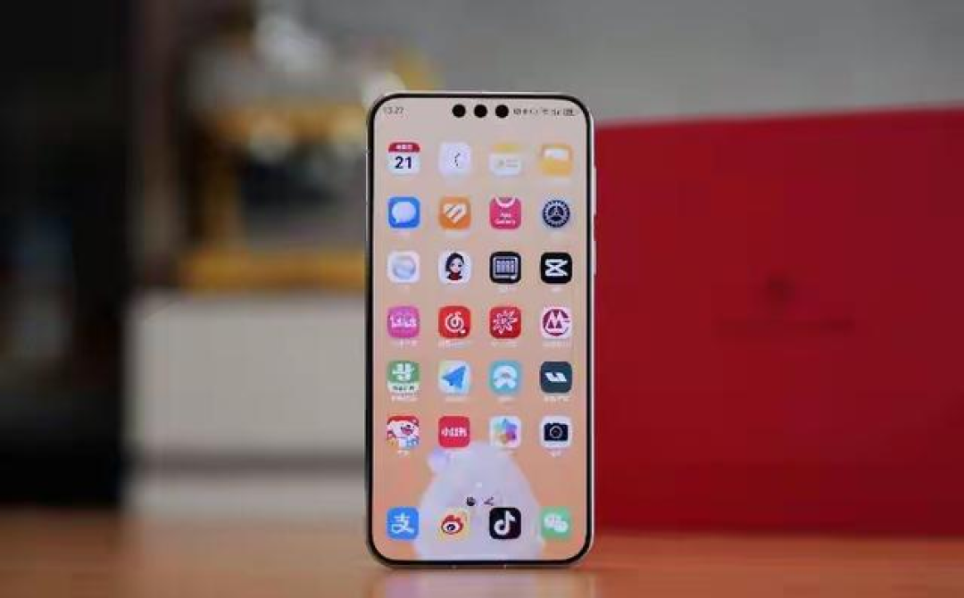 不吹不黑说实话,华为 Mate 80 RS 非凡大师使用了一个月,说一下使用感受
