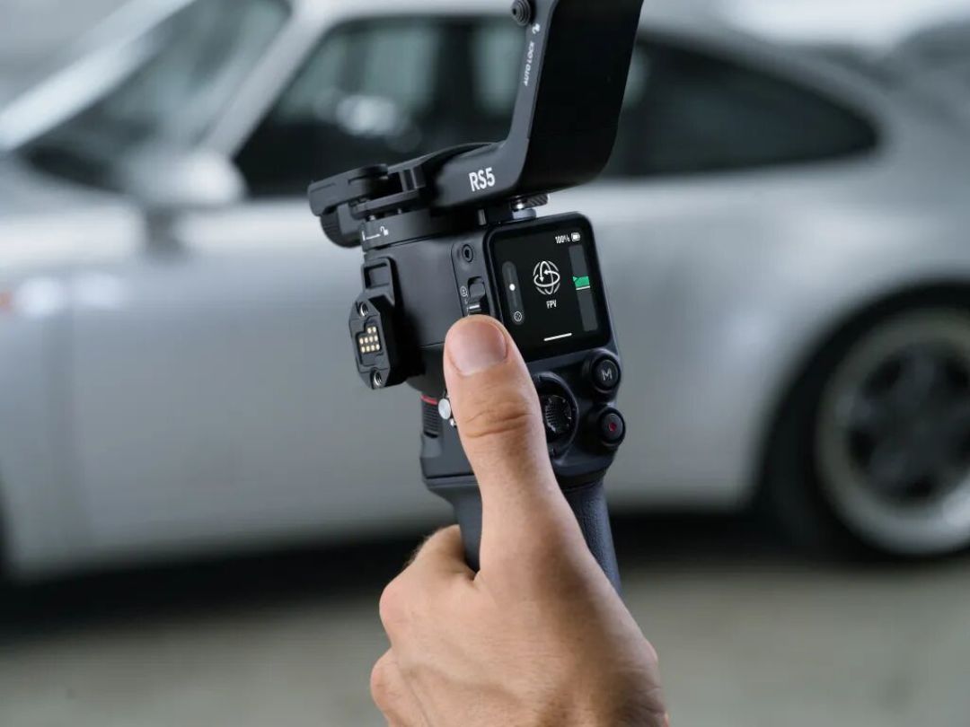 DJI RS 5 正式发布:轻量商拍定位,智能追踪上线