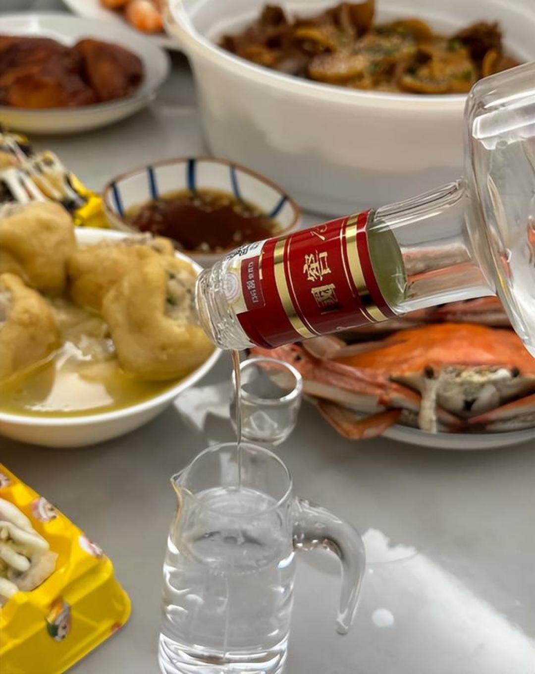 白酒市场地震!100-300 元粮食酒逆袭,经销商仓库被搬空!