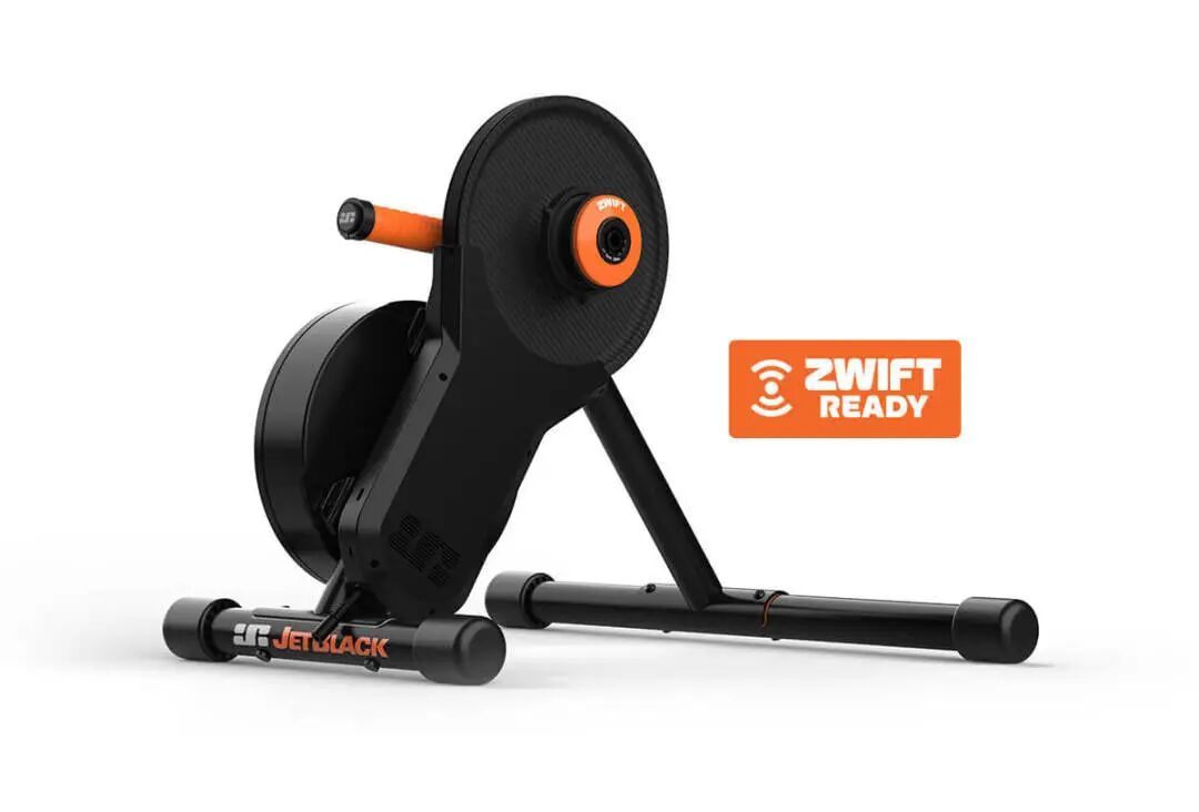 JetBlack Victory智能训练台带Zwift Cog & Click V2,解锁室内骑行新境界