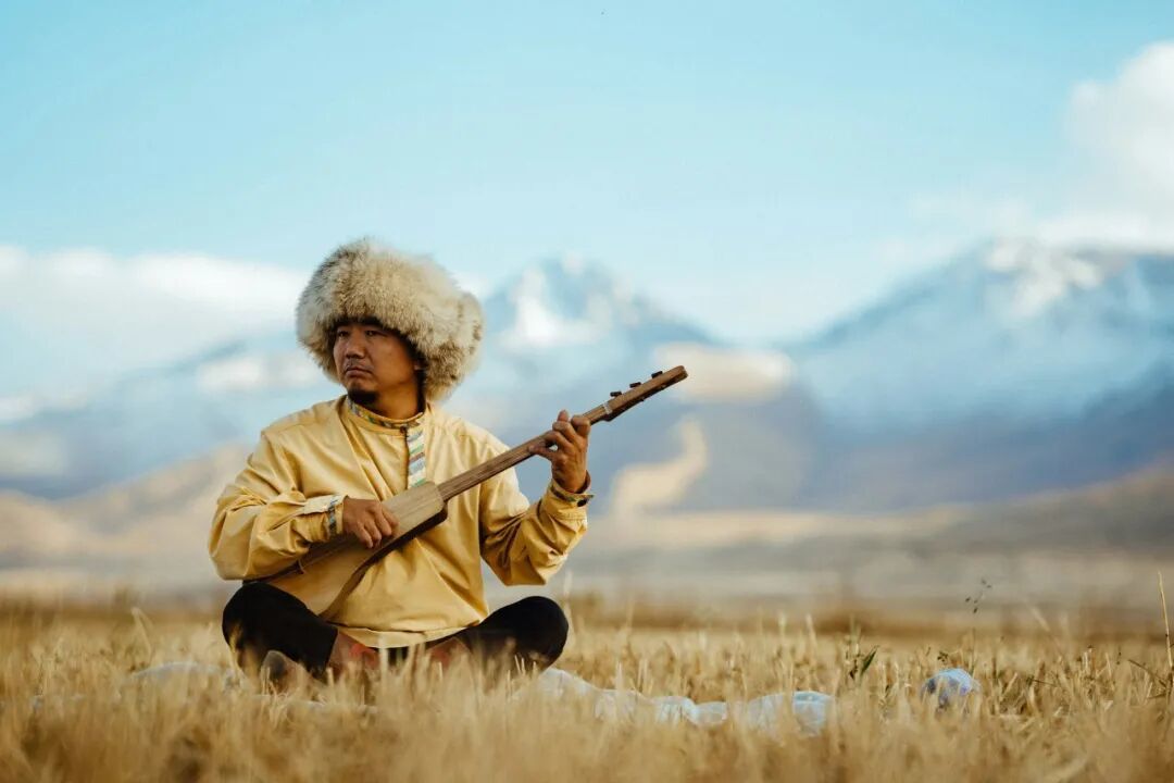 《世界如锦心如梭》· 豆瓣高分推荐:一本让你足不出户就能环游世界的奇书