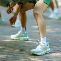 200元内最强跑鞋清单，体测慢跑全搞定，4双“学生党神鞋”闭眼入