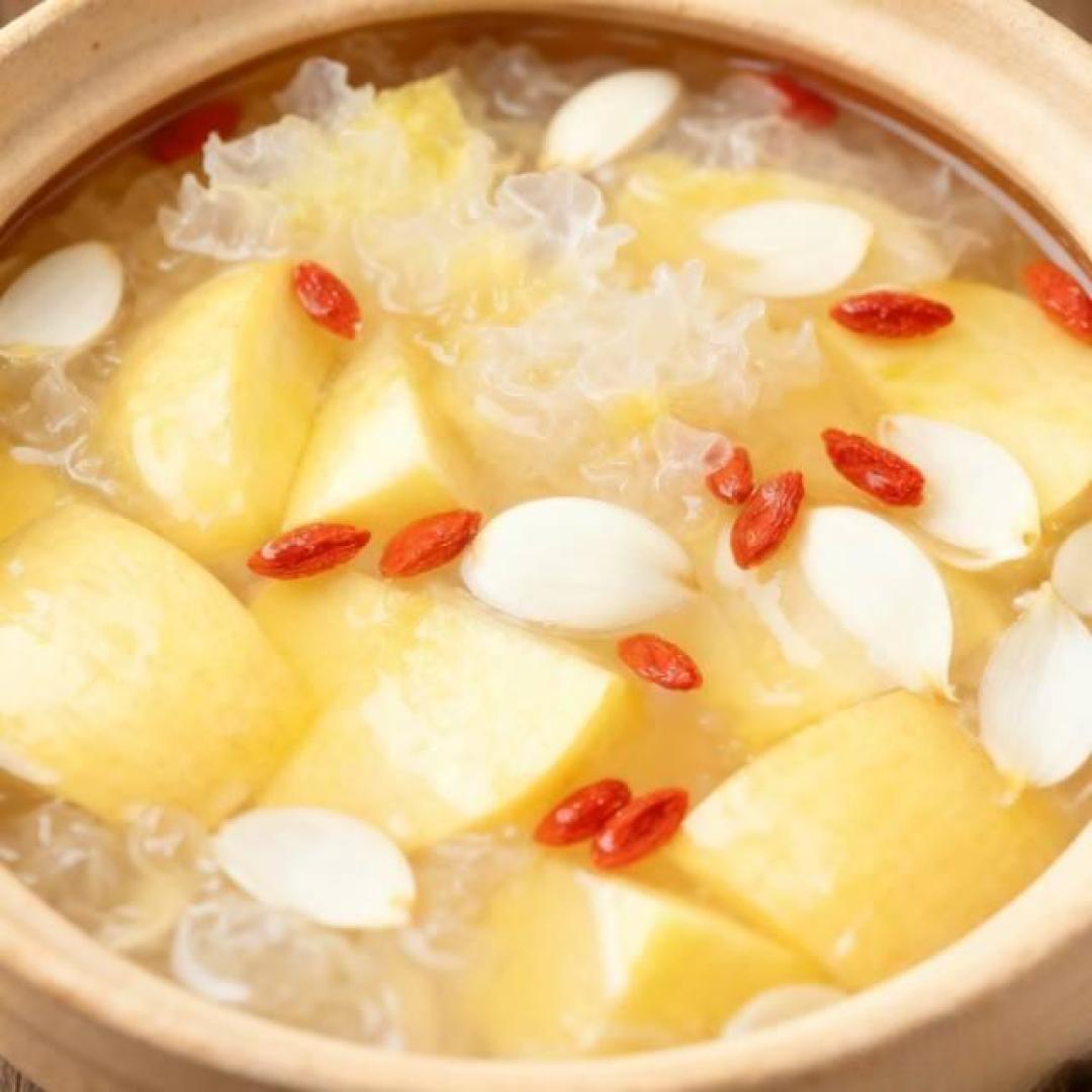 苹果这样煮，堪称“肠道疏通剂”！每天吃一点，隔天排便特轻松