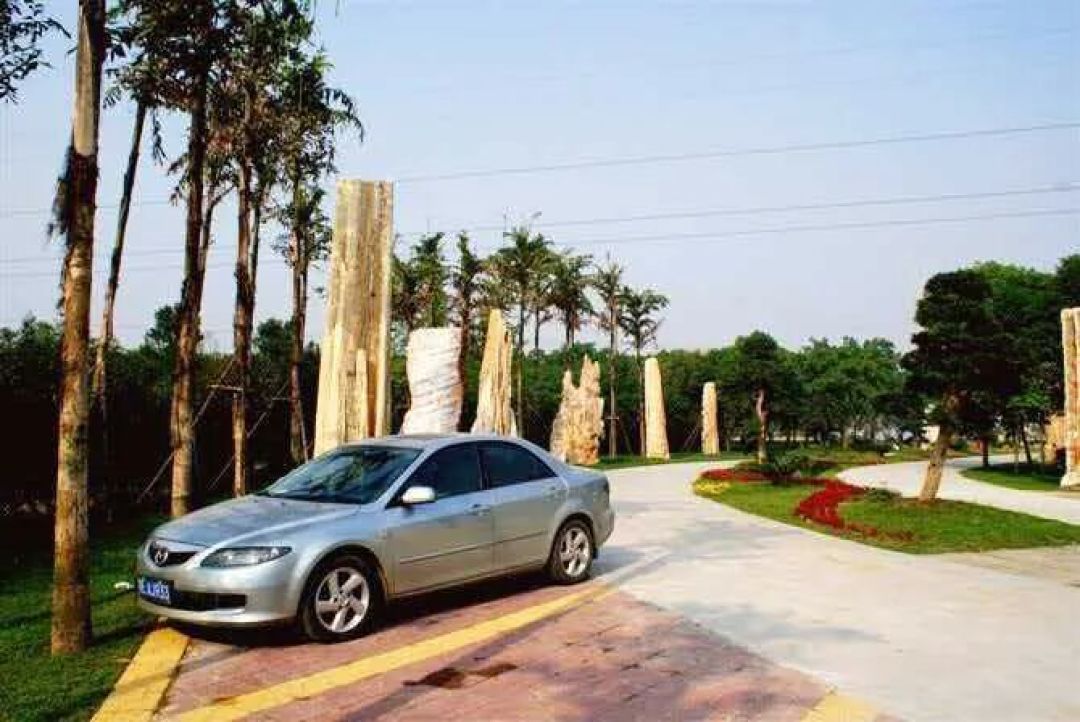 老yan｜男人话题：爱车、玩车、修车、悟车，可以上升到洞察世事、修身养性的高度。