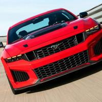 福特野马Dark Horse SC   5.2升V8机械增压引擎+7速双离合器变速箱