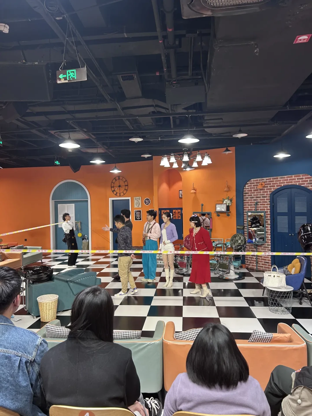 杭州这家理发店 笑着笑着我就成了在场证人