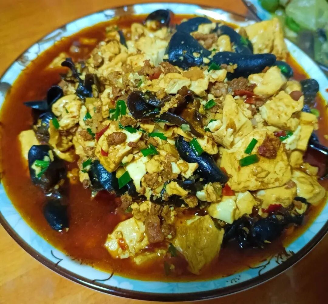 汪曾祺 |《人间草木》(辑二):四方食事,不过一碗人间烟火