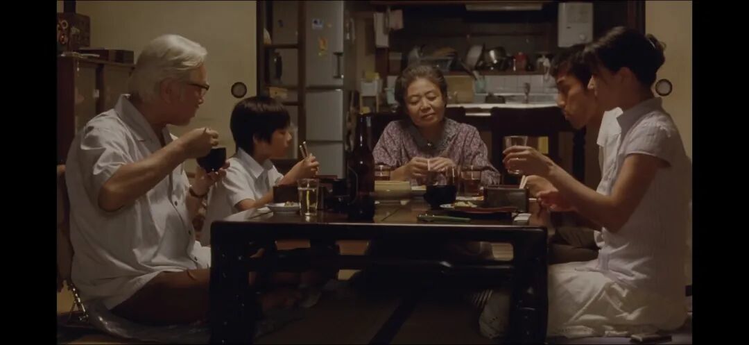 《步履不停》影评——平淡生活里的喜怒哀乐