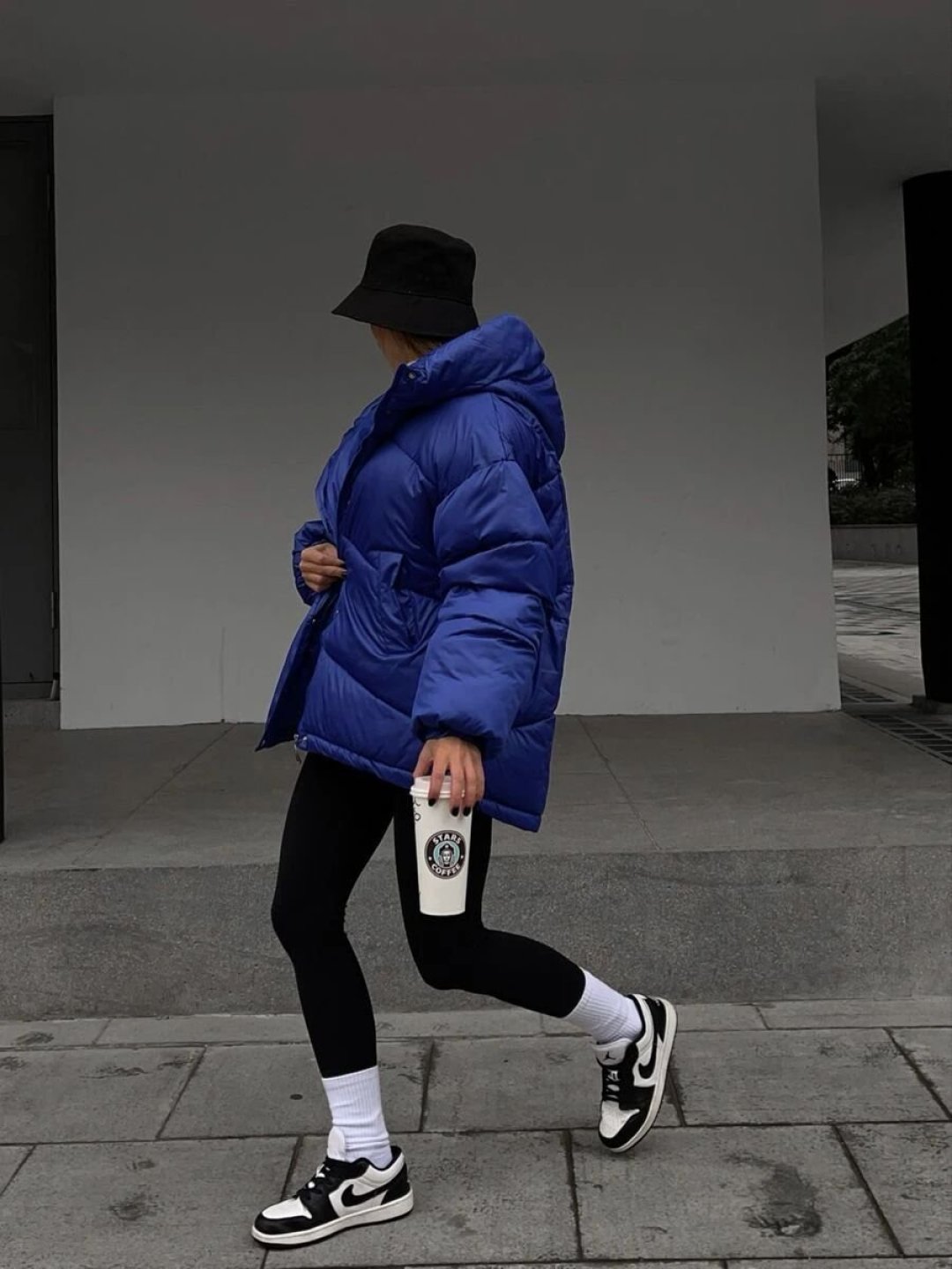 告别黑白灰!学会这份冬日多巴胺穿搭术,把快乐穿在身上