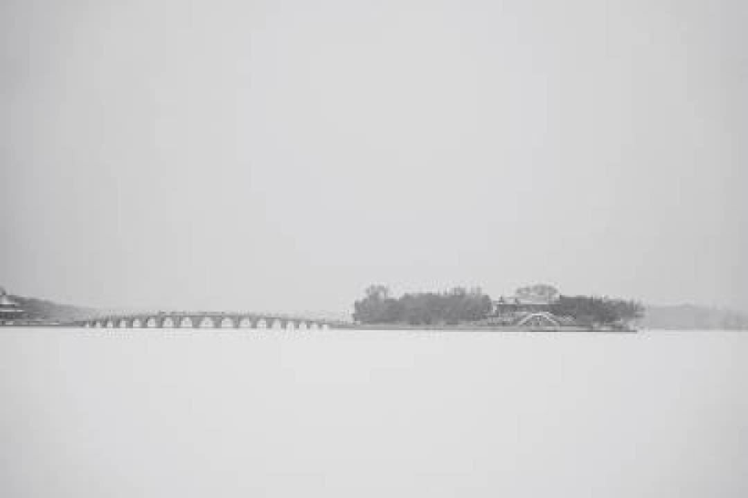 雪落颐和园,一幅流动的古典水墨画卷就此徐徐展开