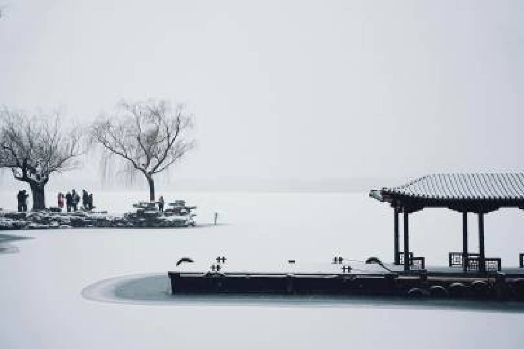 雪落颐和园,一幅流动的古典水墨画卷就此徐徐展开