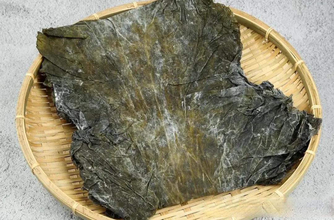 泡干海带，用凉水还是热水？教你正确做法，10分钟全泡开，没腥味