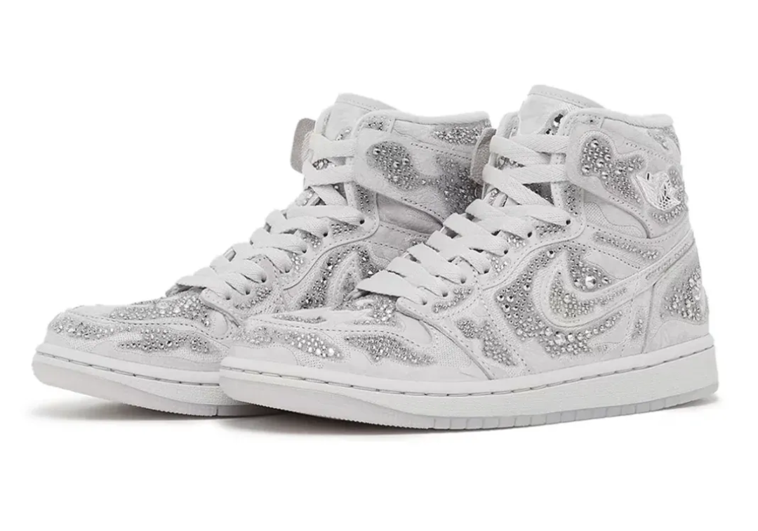 WZK北京 分享丨Swarovski x Air Jordan 1 High OG “Vast Grey”