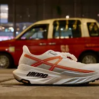 安踏冠军猎隼3RC